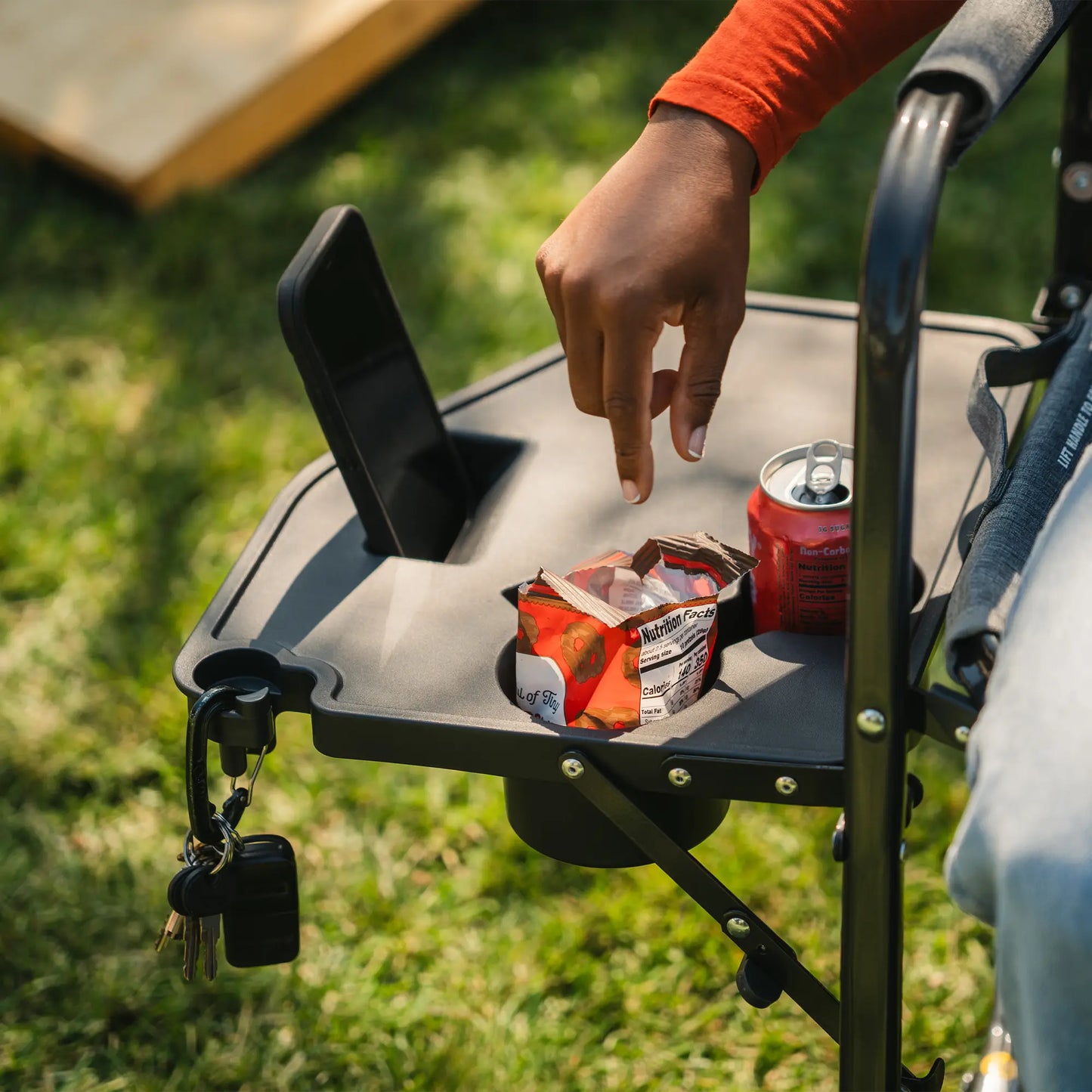 Freestyle Rocker with Side Table K2